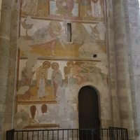 Vue du décor roman du bras Nord du transept