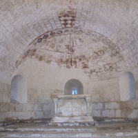 Vue d'ensemble de la crypte (cycle de l'enfance du Christ et du martyr de sainte Quitterie)